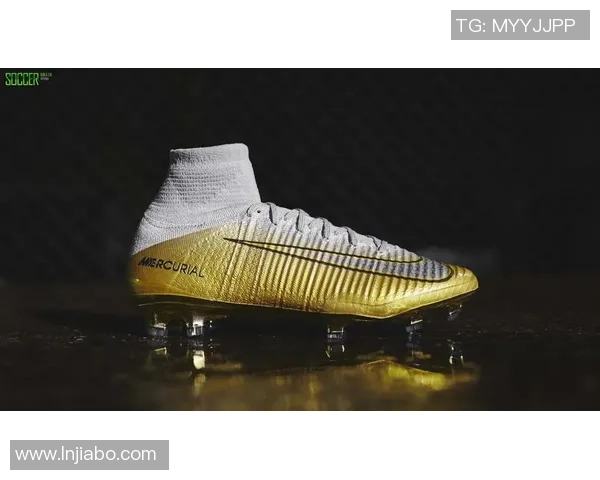 球星赠送足球鞋背后的故事是谁将这份珍贵礼物送给了他们 球星赠送足球鞋背后的故事是谁将这份珍贵礼物送给了他们